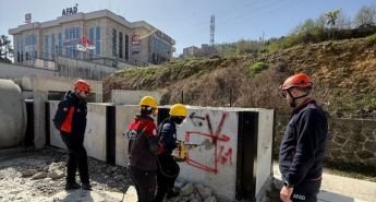 Espiyeli Öğrencilere Enkazda Arama Kurtarma Eğitimi