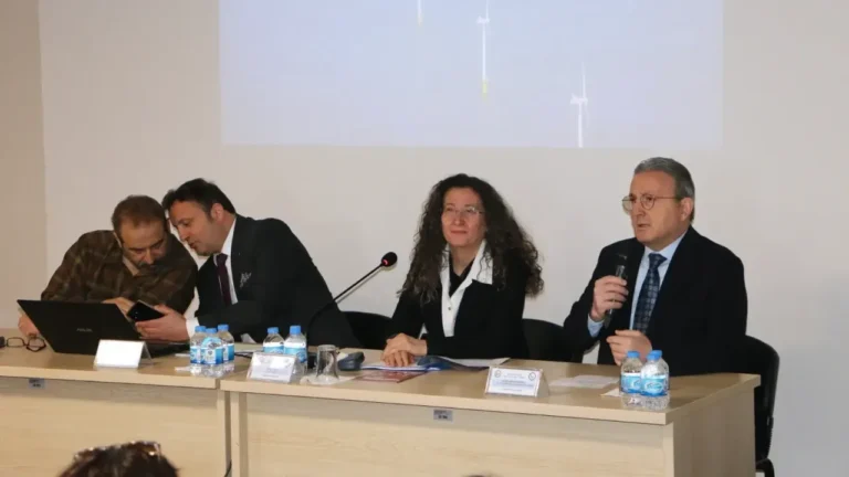 Çakırmelikoğlu’ndan Üniversitelilere: “Uzmanlaşmak Şart!”