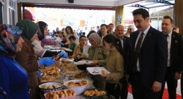 Yağlıdere’de Eğitim İçin El Ele: Büyük Kermes İlgi Gördü